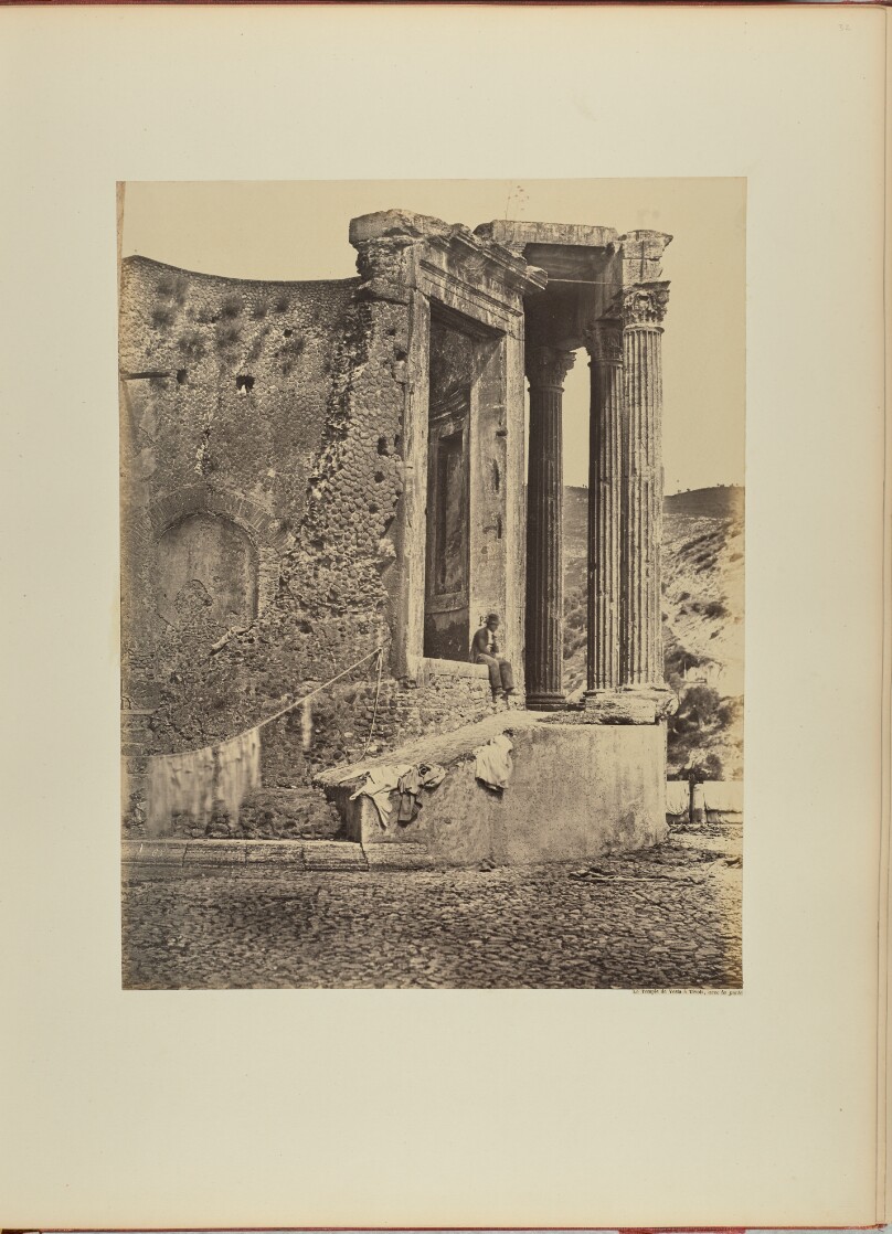 Le Temple de Vesta à Tivoli, avec la porte