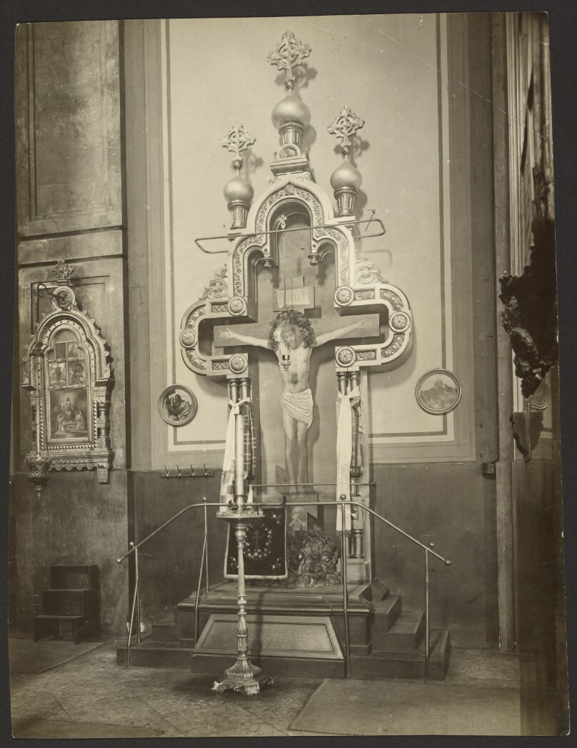Makarevsky Retreat, Crucifix