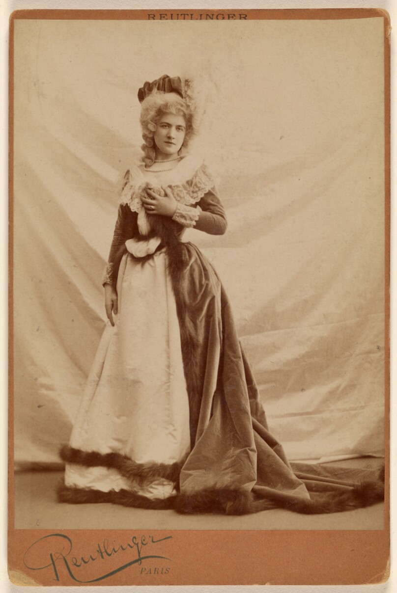 Suzanne Munshe (?)