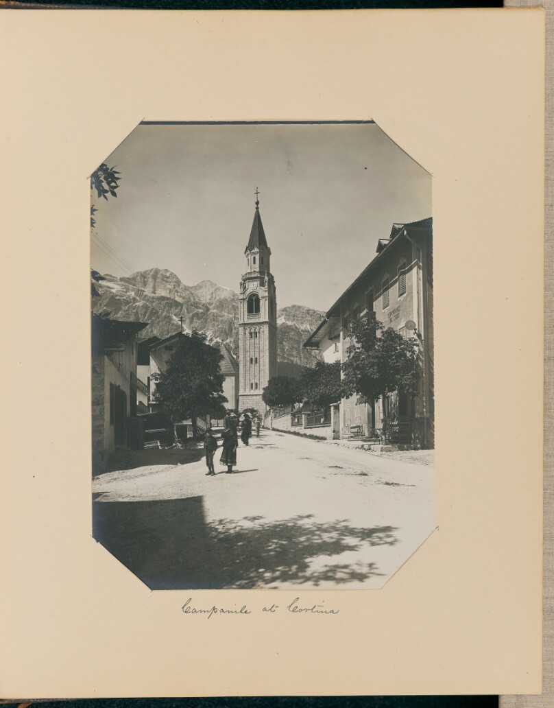 Campanile, Cortina