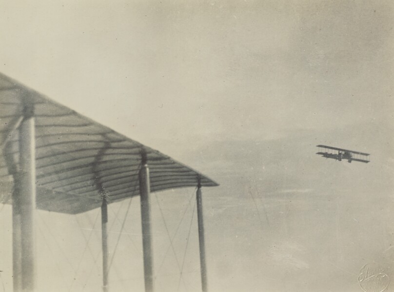 [Airplane]