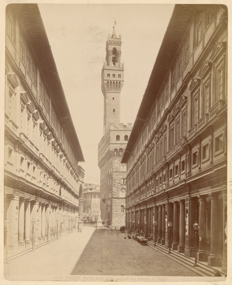 Portici degli Uffizi costruiti sul disegno di Vasari