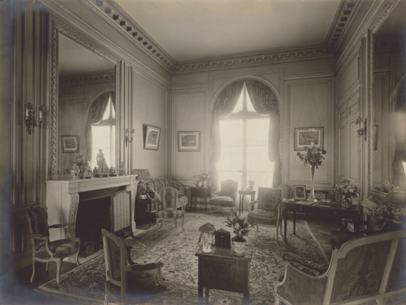 [Interior of sitting room]