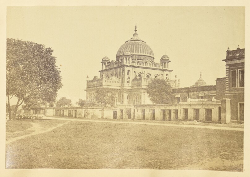 [Mausoleum of Saadat Ali Khan in the Kaiserbagh, Lucknow]