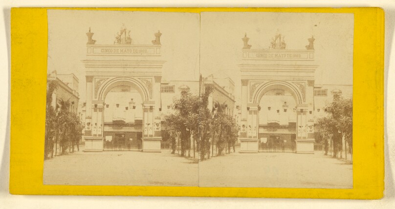 [Calle y Arco del 5 de Mayo]