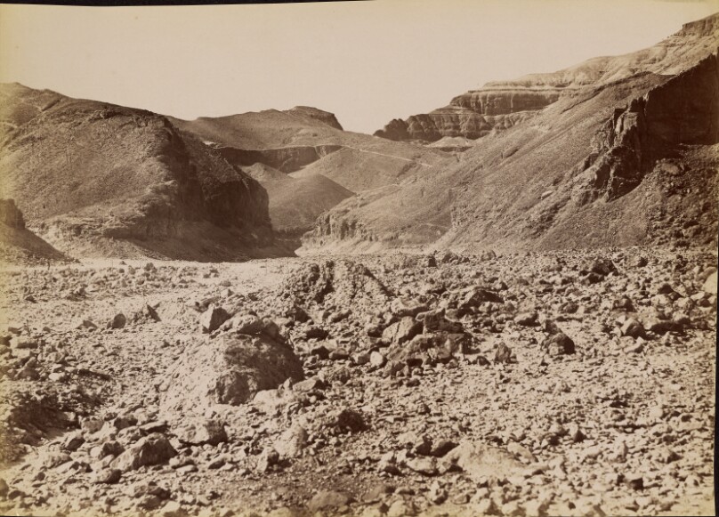 [Entrance to the Valley of the Kings] / [L'Entree de la Sallée des Rois]