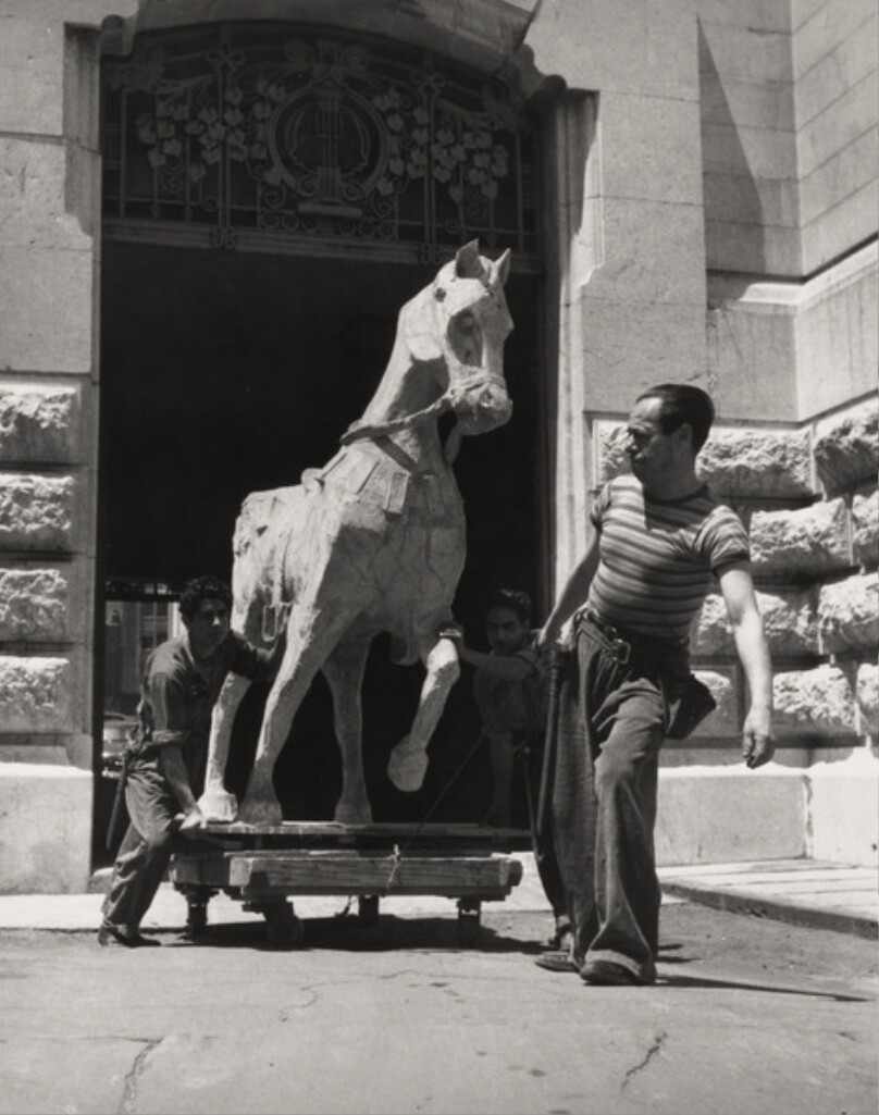 Saliendo de la Ópera