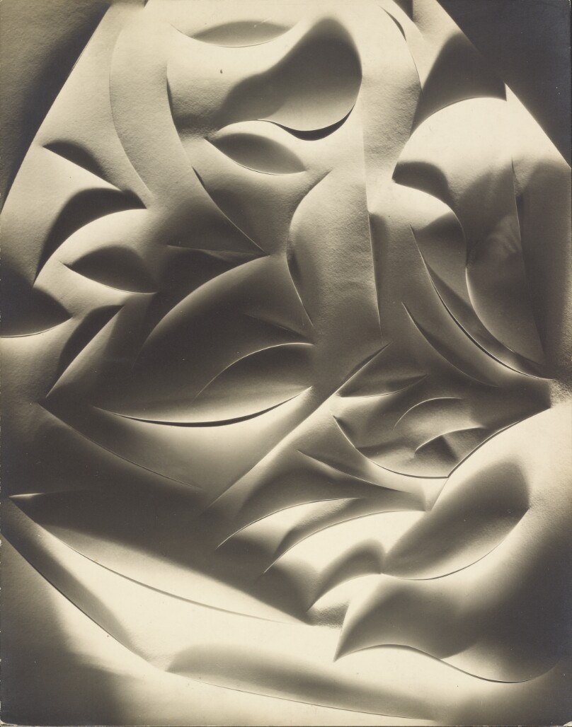 [Cut-paper Abstraction]