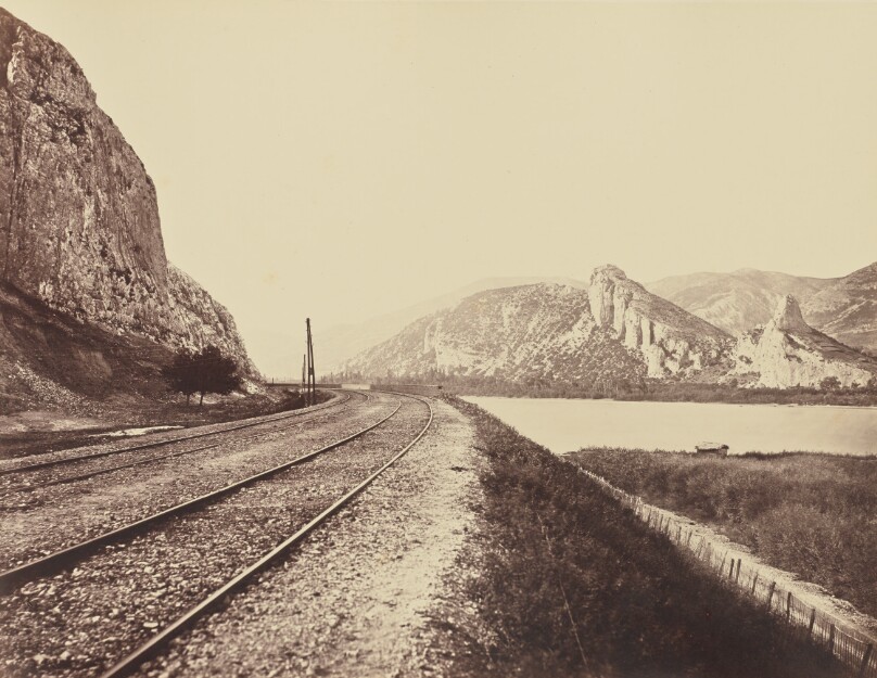 Entrance to the Donzère Pass