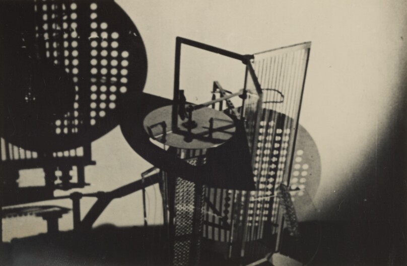 aus dem lichtspielfilm schwarz-weiss-grau