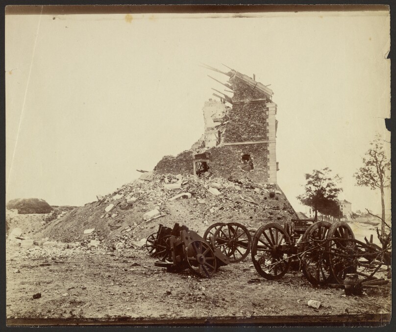 [Ruins from the Commune Revolt]