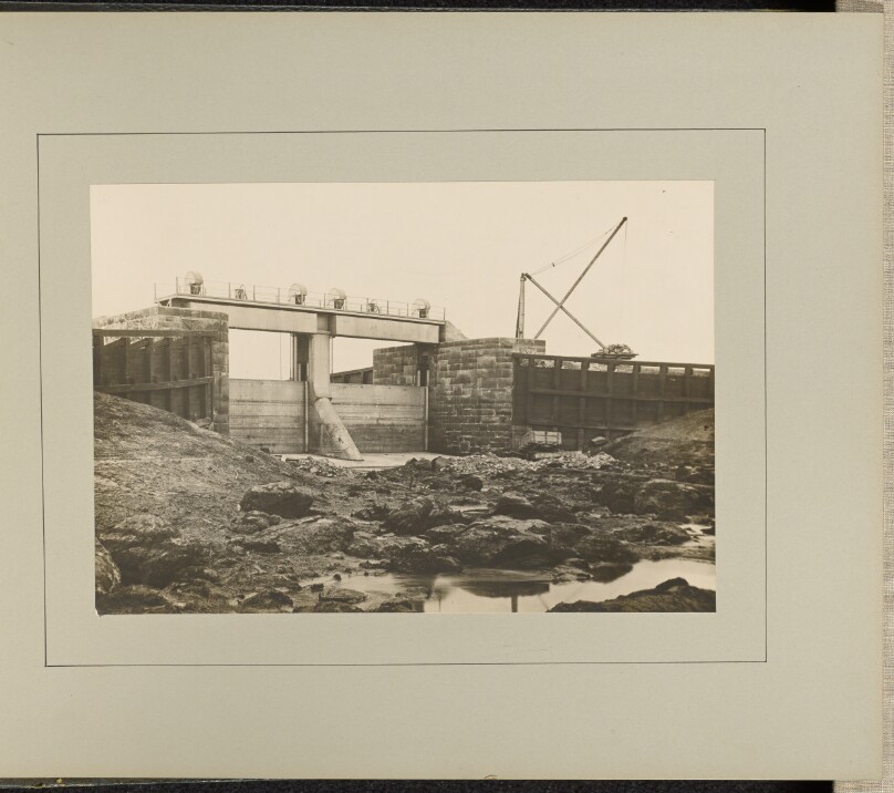 Norton Sluices - Canal Face