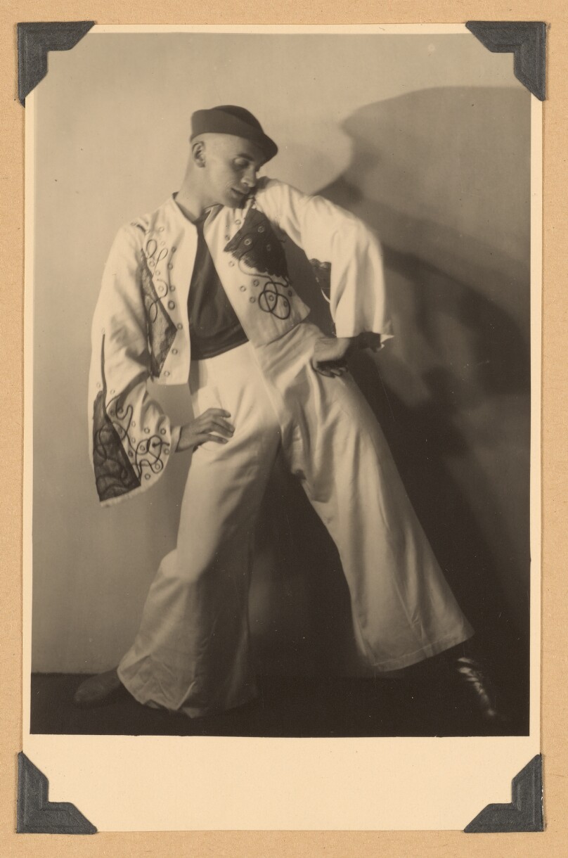 [Harald Kreutzberg in Three Hungarian Dances costume]