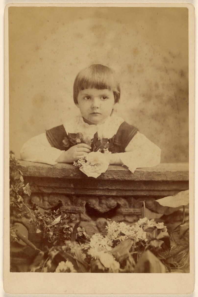 Julia P. Smith. 1885. Aged 5 yrs. 1mo.