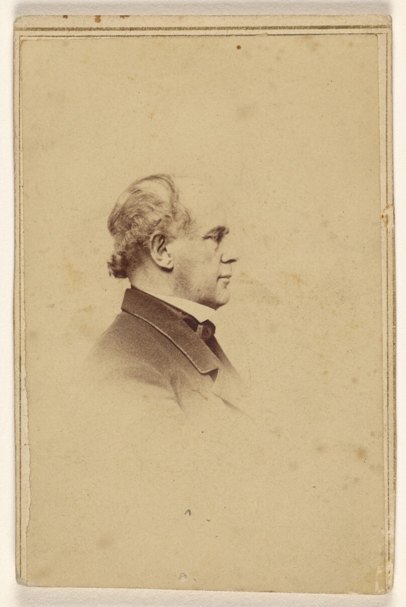 [Unidentified man in profile, printed in vignette-style]