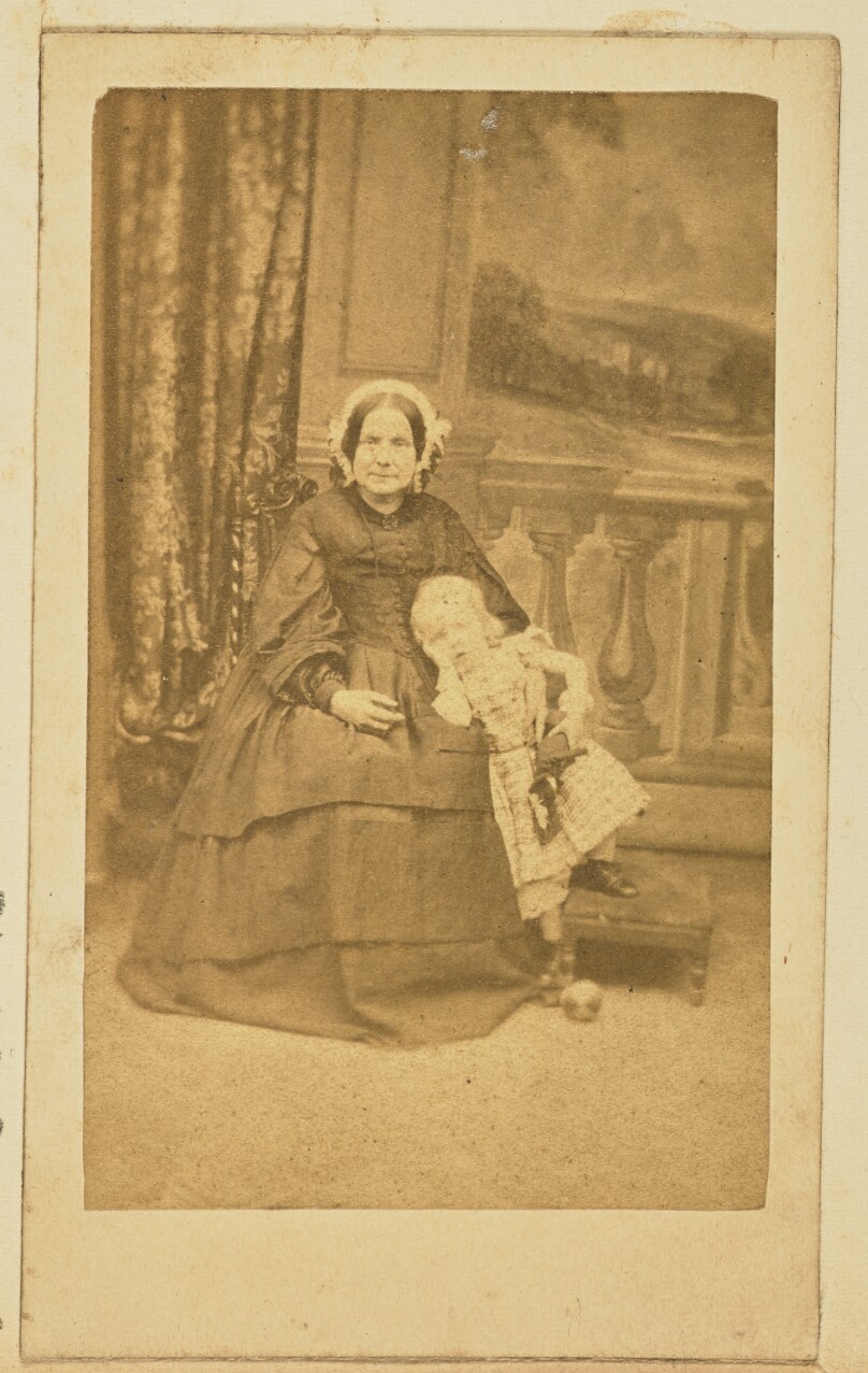 [Portrait of a woman and young girl]