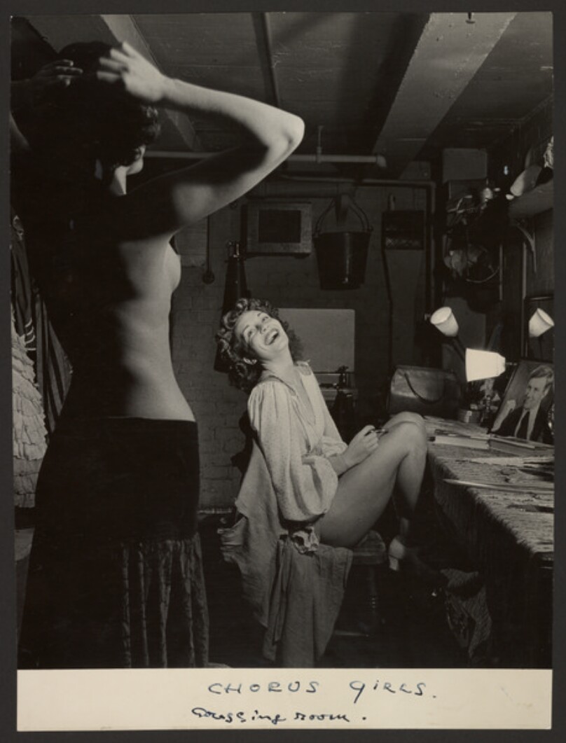 Chorus Girls, Dressing Room