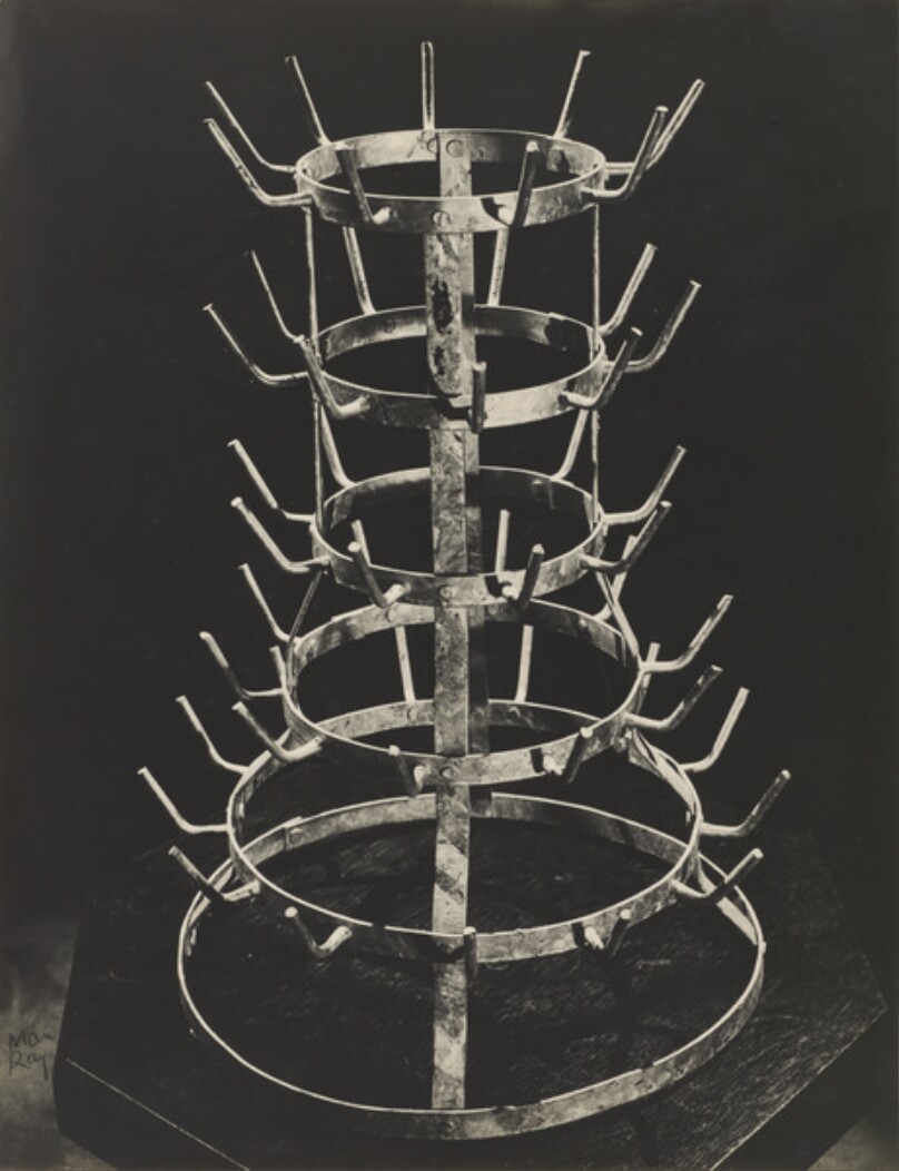 Duchamp--Porte bouteille 1914