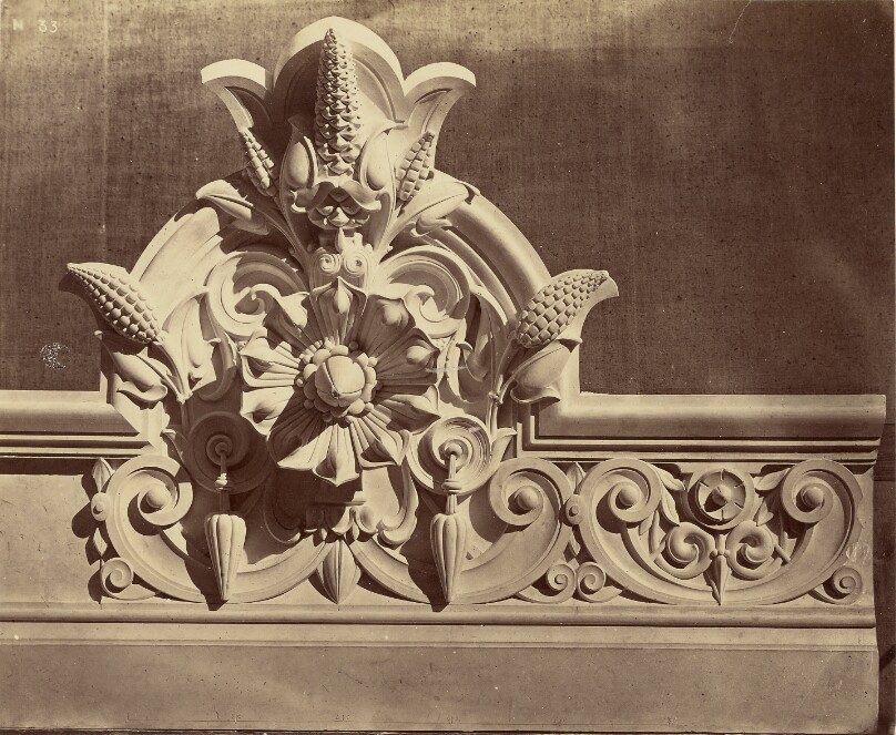Chéneau des facades latérales.