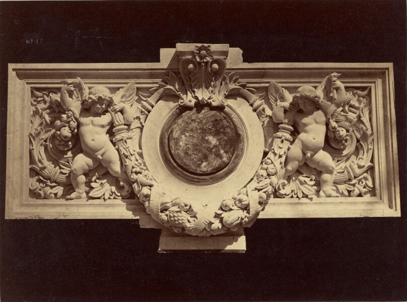 Bas-reliefs de l'Attique. Facade principale.