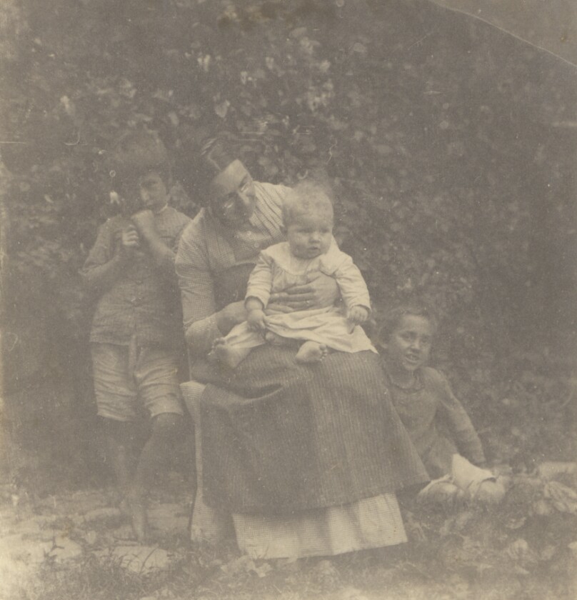 [Frances Crowell and her Children]