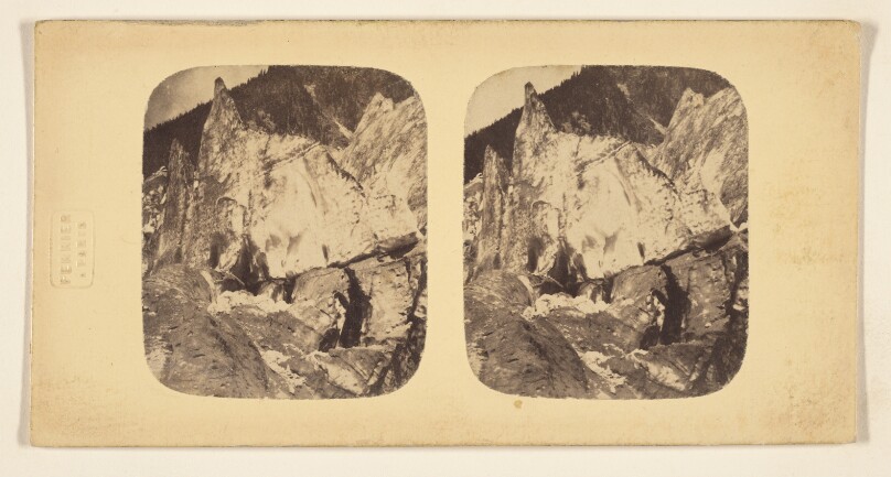 Grand Pyramide de Glace au Glacier du Bois (vallee de Chamouni.)