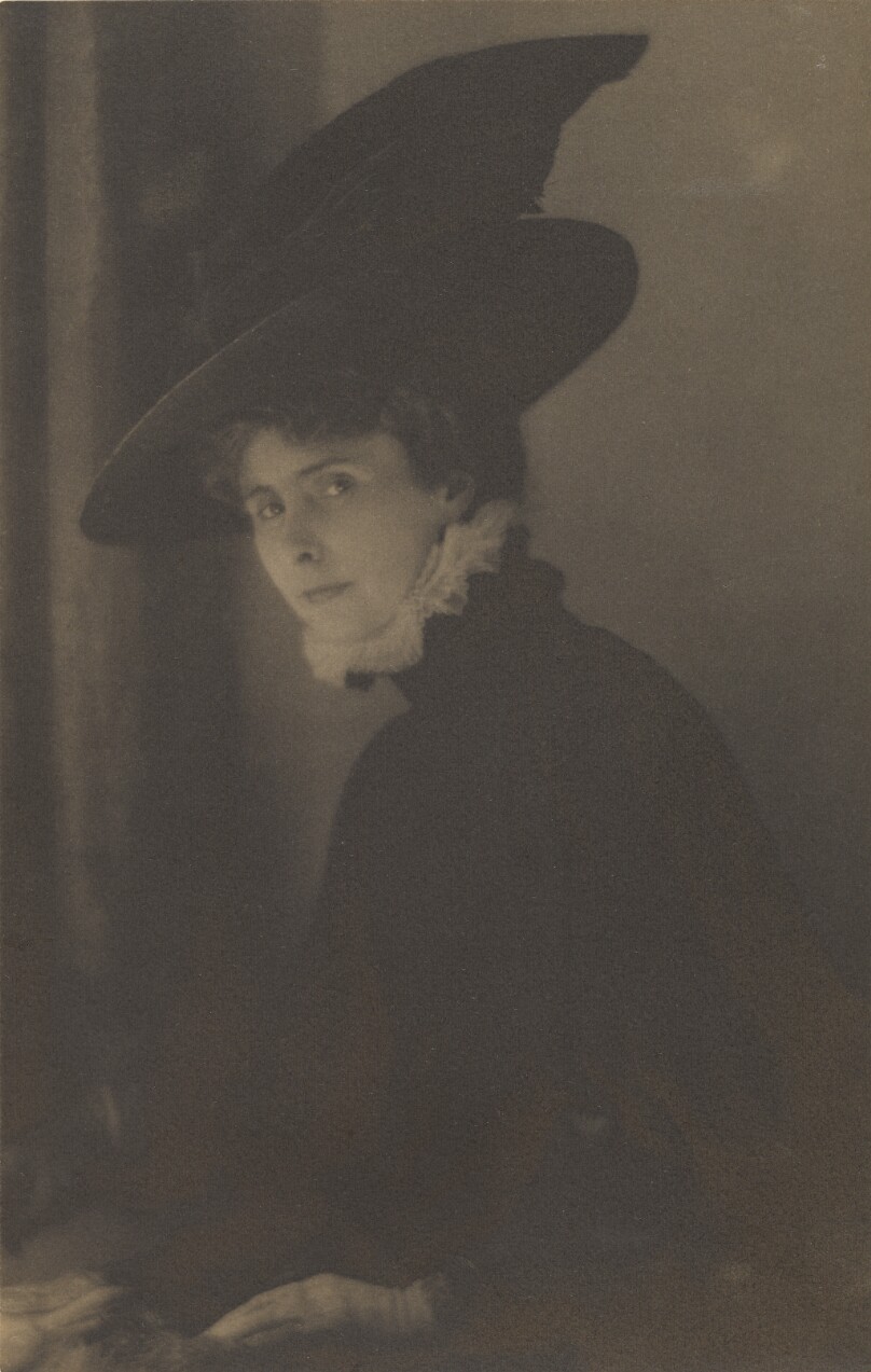 [Olga De Meyer]