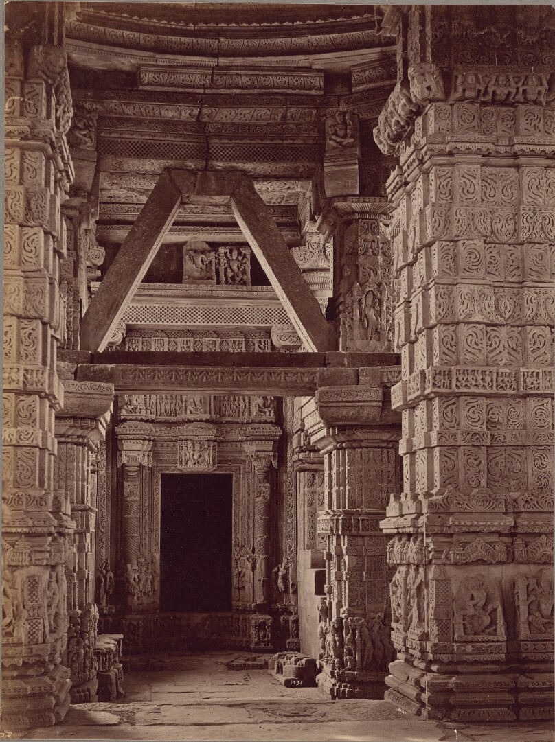 Interior of the Great Sas Bahu Temple, Gwalior