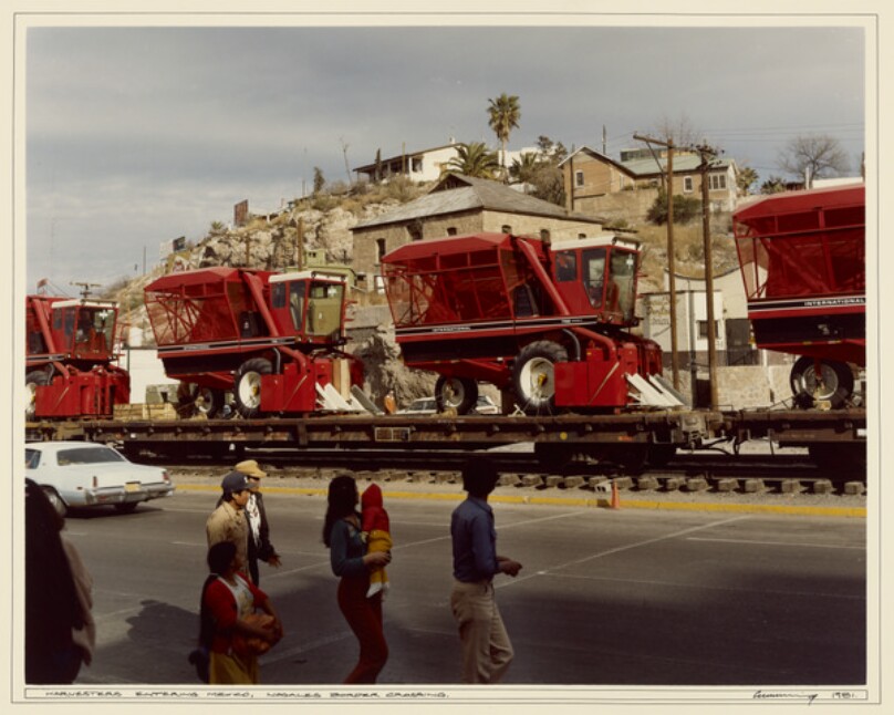 Harvesters entering Mexico, Nogales Border Crossing