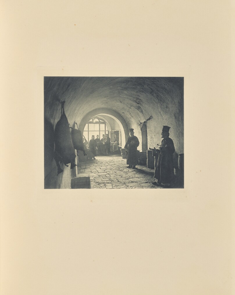 Couvent du Mégaspiléon. Le réfectoire