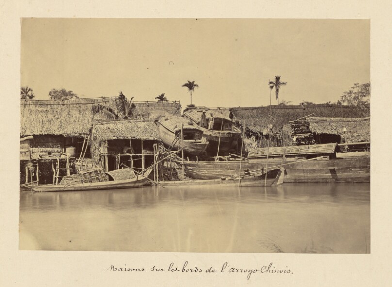 [Houses along the banks of the Chinese River]