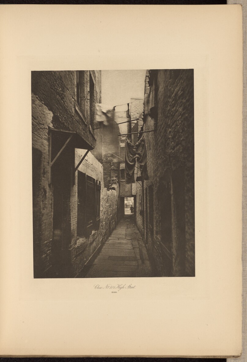 Close No. 101 High Street