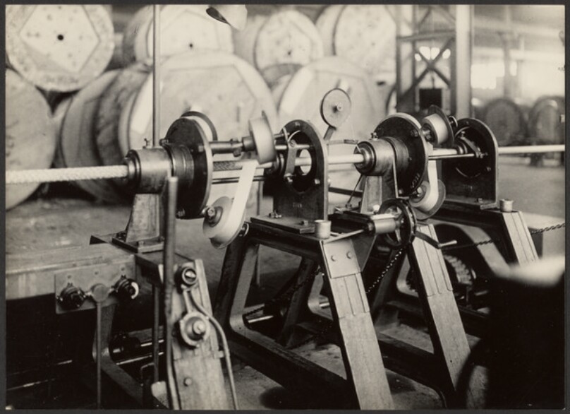 [Winding Paper Machine in Machine Shop]