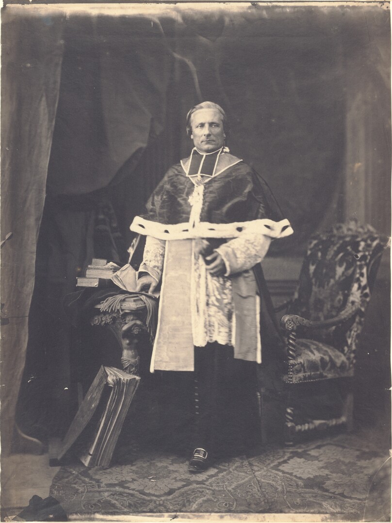 Portrait en majesté de Monseigneur Sola, premier évêque de Nice