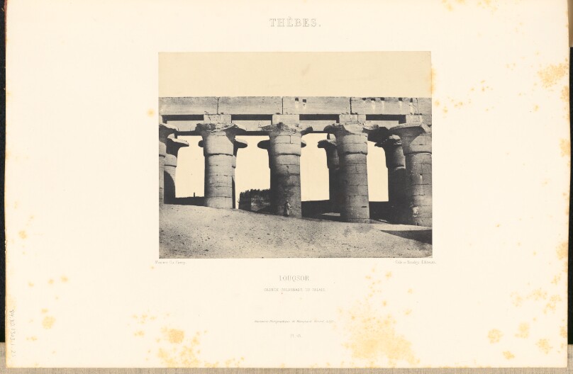 Thèbes. Louqsor. Grande colonnade du palais.