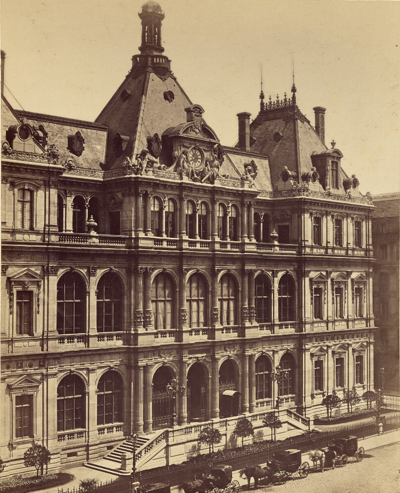 [The Palais de la Bourse, Lyon]