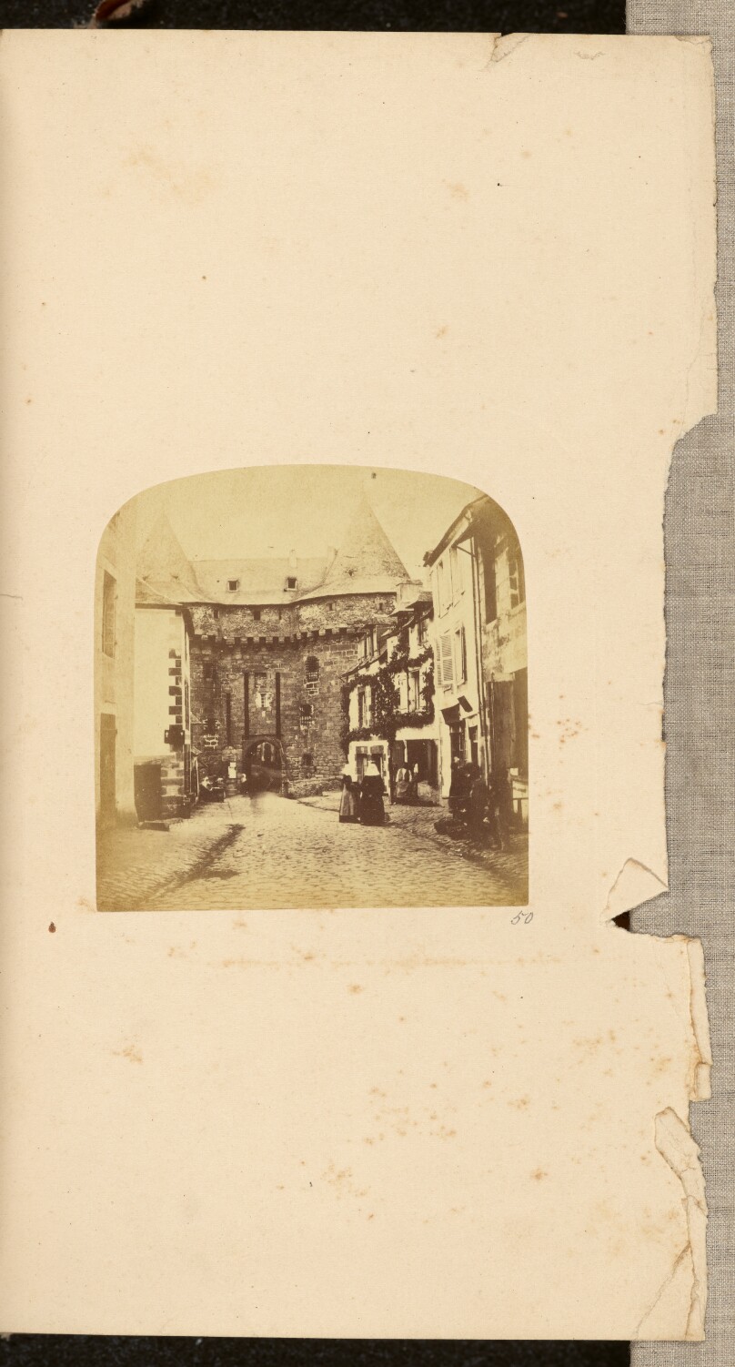 [Hennebon]
