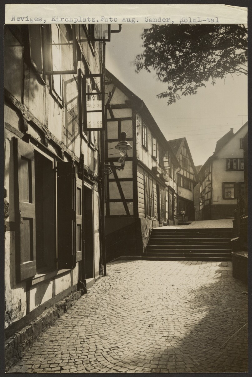 Church square, Neviges (Kirchplatz, Nerviges)