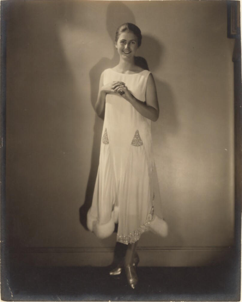 [Marion Morehouse, wife of poet e.e cummings, modelling for "Vogue"]
