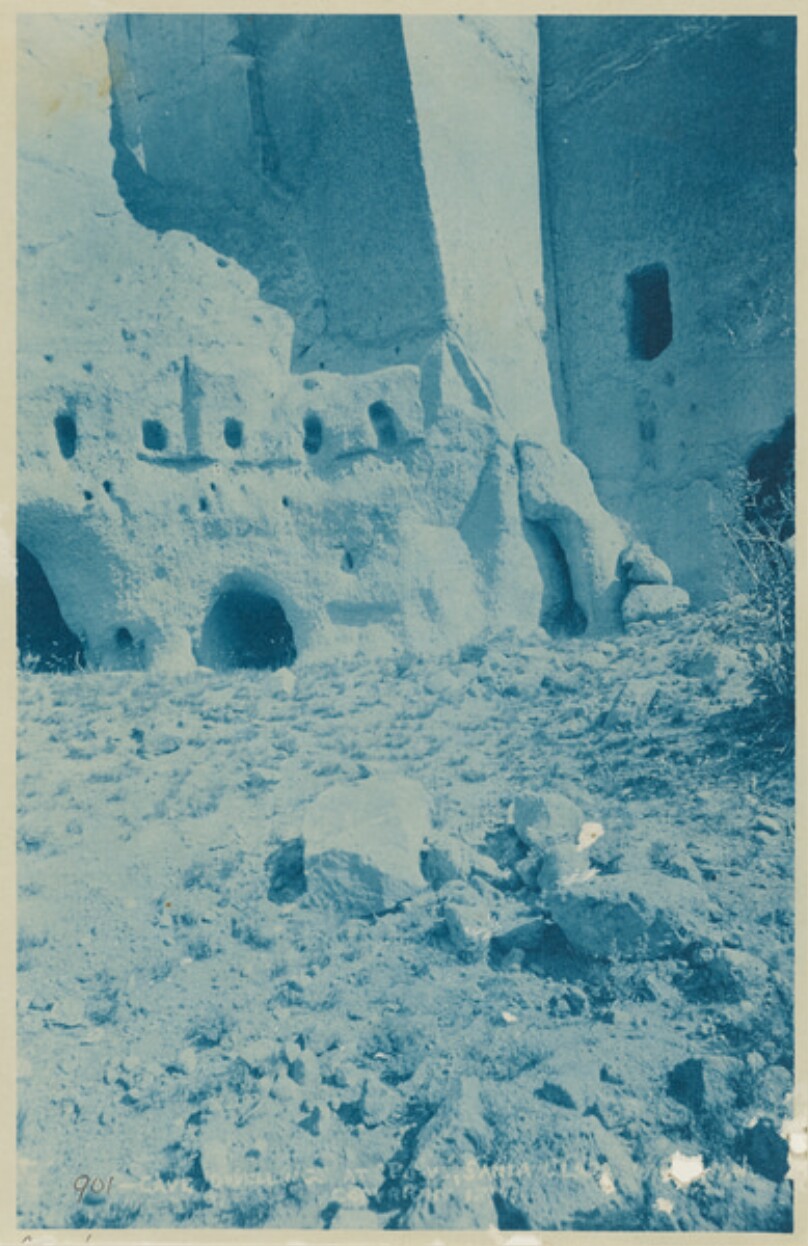 Cave dwellings at Pu-ye, Santa Clara