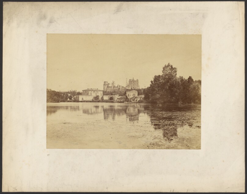 [Ruins of Chateau Pierrefonds]