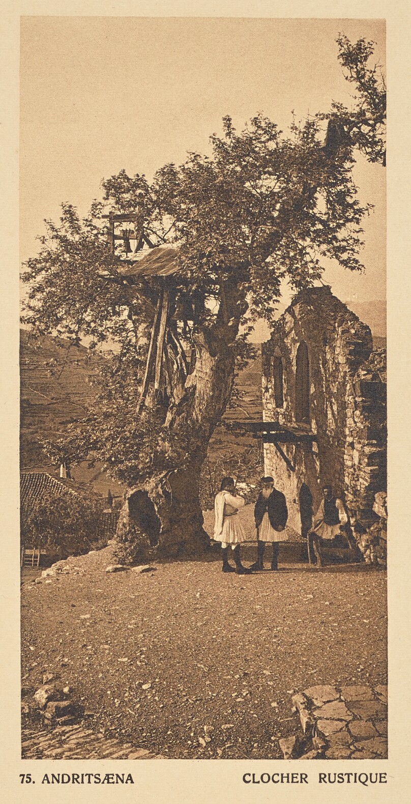 Andritsæna. Clocher rustique