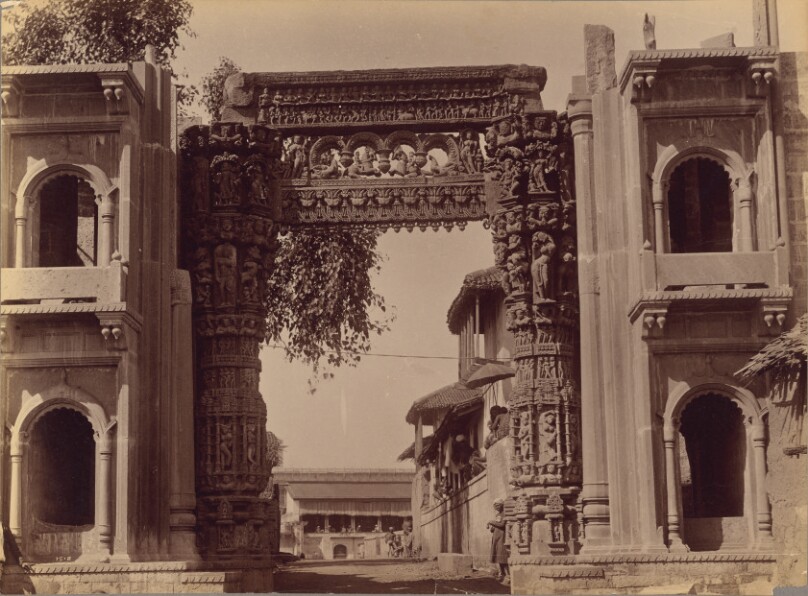 Ancient Swinging Gate, Rewah
