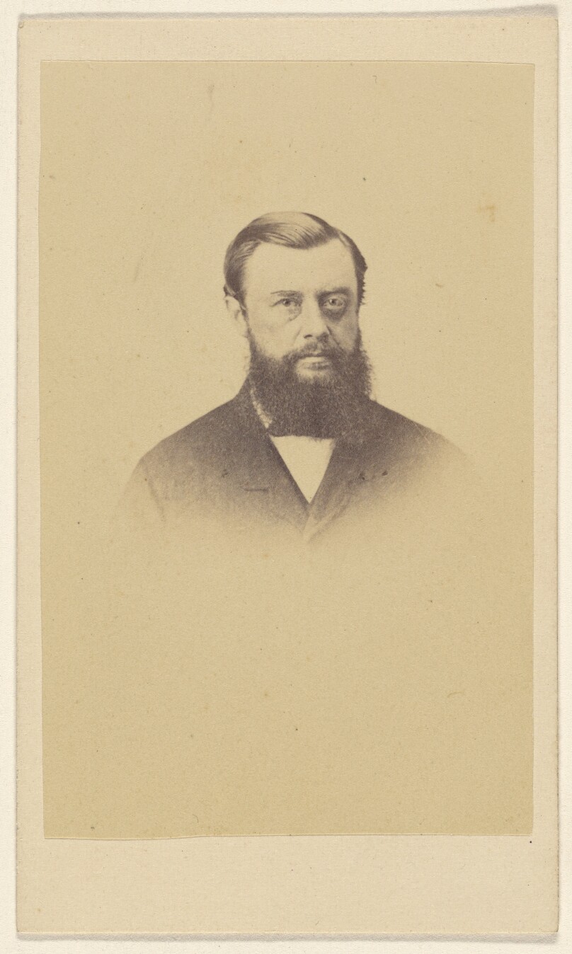 [Unidentified full-bearded man, in vignette-style]