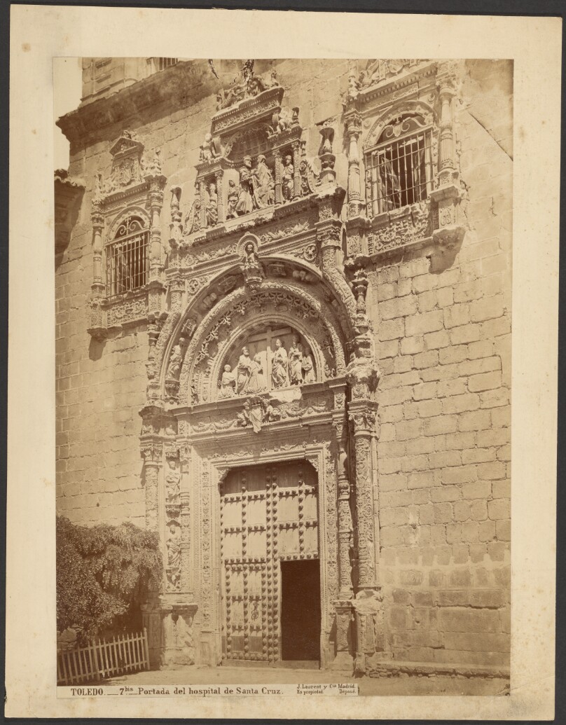 [Doorway of the Hospital of Santa Cruz (Portada del hospital de Santa Cruz)]