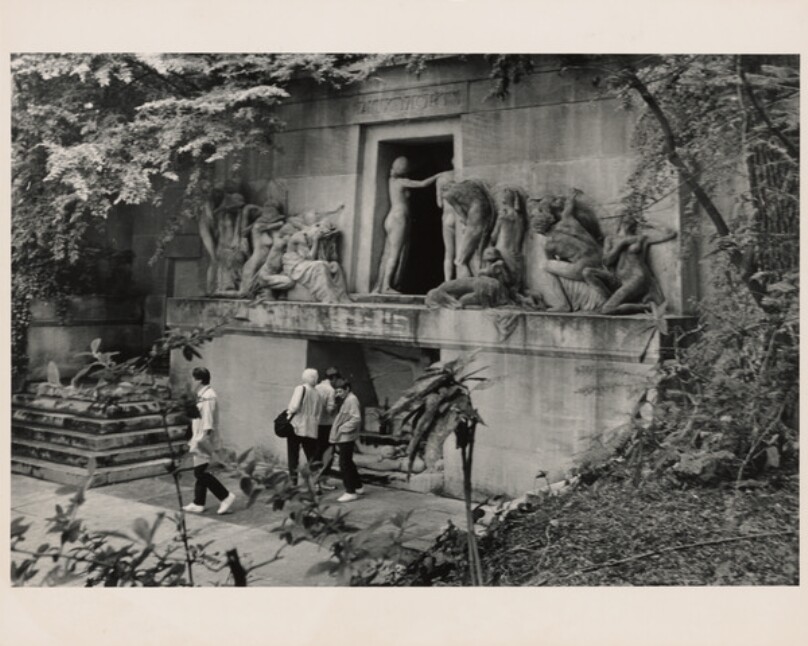 Aux Morts Memorial, Paris