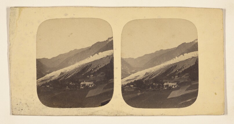 Vue generale du Glacier des Bossons (vallee de Chamouni.)