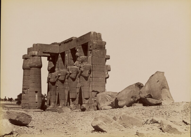 [Ramesseum with the Statue of Ramses II] / [Ramesseum Avec la Statue]