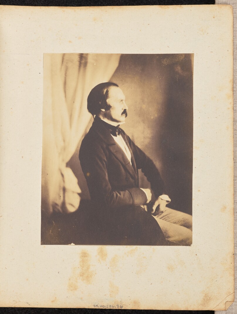 [Portrait of a gentleman in profile]