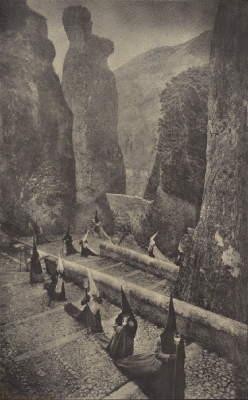 [Penitents in Cuenca]